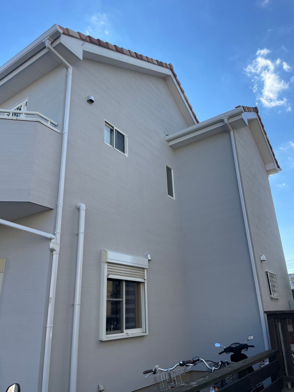【埼玉×蓮田】外壁塗装で見とれてしまうほど美しい家に|右側
